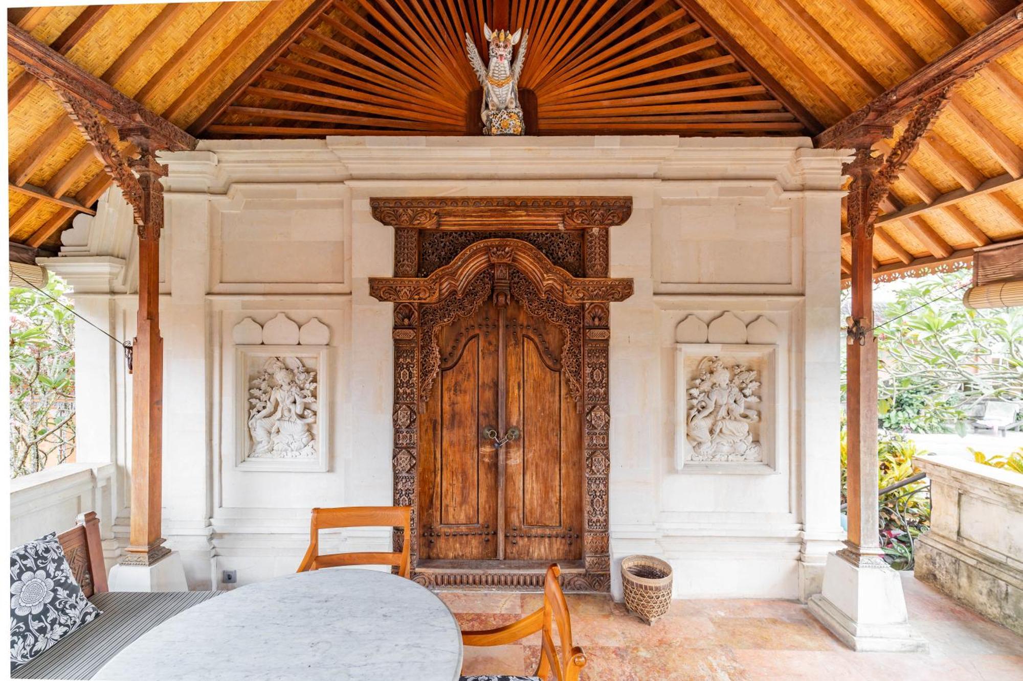 Honeymoon Guest house 3*